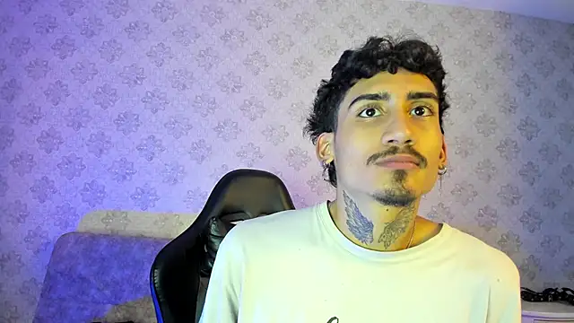 Snapshot of Mr_Strike chatting on 5, 12, 2025 Mr Strike online show from 5, 12, 2025