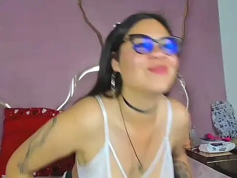 Snapshot of Gianna_Johnson chatting on 4, 11, 2025 Gianna Johnson online show from 4, 11, 2025