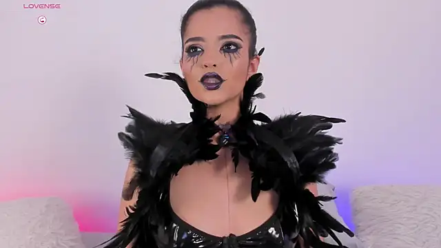 Snapshot of Sophie_Duarte chatting on 31, 10, 2025 Sophie Duarte online show from 31, 10, 2025