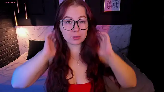 Snapshot of EffyBlush chatting on 14, 11, 2025 EffyBlush online show from 14, 11, 2025