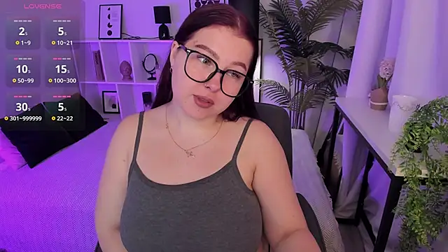 Snapshot of EffyBlush chatting on 23, 11, 2025 EffyBlush online show from 23, 11, 2025