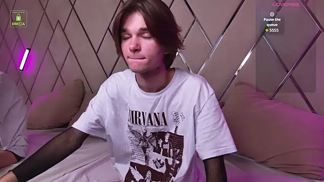 Snapshot of DavidLeatherhofff chatting on 4, 11, 2025 DavidLeatherhofff online show from 4, 11, 2025