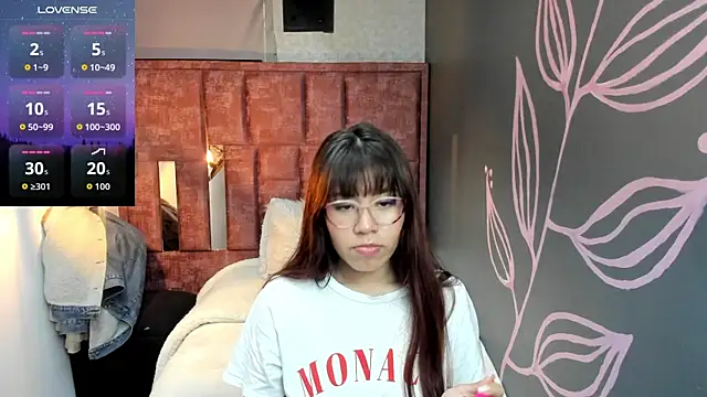 Snapshot of Chloe__Brooks_ chatting on 22, 10, 2025 Chloe Brooks online show from 22, 10, 2025