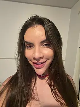 Thaylla sophiiia online show from 10, 4, 2026