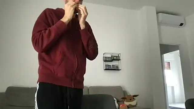 Snapshot of LukaShyGuy chatting on 19, 11, 2025 LukaShyGuy online show from 19, 11, 2025