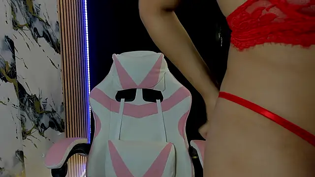 Snapshot of Scarlet_DLuce chatting on 14, 12, 2025 Scarlet DLuce online show from 14, 12, 2025