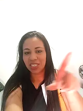 Snapshot of LeilaTaylor chatting on 24, 10, 2025 LeilaTaylor online show from 24, 10, 2025