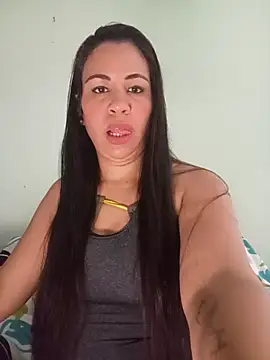 Snapshot of LeilaTaylor chatting on 7, 11, 2025 LeilaTaylor online show from 7, 11, 2025