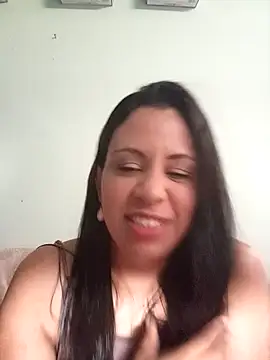 Snapshot of LeilaTaylor chatting on 15, 11, 2025 LeilaTaylor online show from 15, 11, 2025