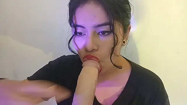 Snapshot of Magic_Alicee_ chatting on 9, 11, 2025 Magic Alicee online show from 9, 11, 2025