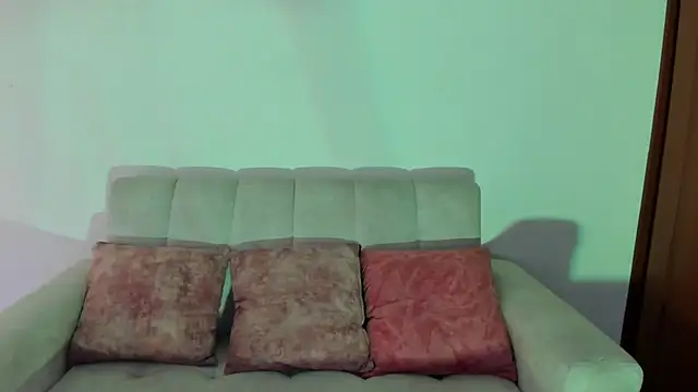 miadaviesx online show from 6, 11, 2025