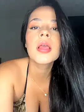 Snapshot of LhanaRiviera chatting on 4, 11, 2025 LhanaRiviera online show from 4, 11, 2025