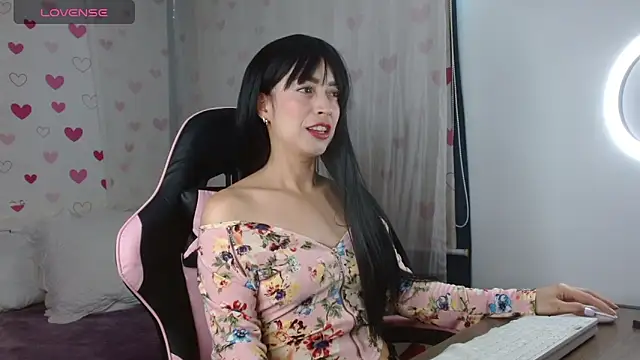 Snapshot of antonella_ed chatting on 1, 12, 2025 antonella ed online show from 1, 12, 2025