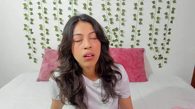 Snapshot of emily_jonessxx chatting on 10, 2, 2026 emily jonessxx online show from 10, 2, 2026