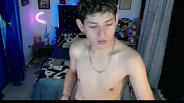 Snapshot of Yorsamm_and_friends chatting on 5, 11, 2025 Yorsamm and friends online show from 5, 11, 2025