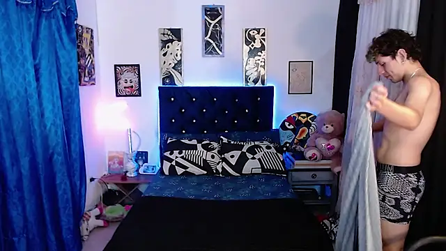 Snapshot of Yorsamm_and_friends chatting on 23, 11, 2025 Yorsamm and friends online show from 23, 11, 2025