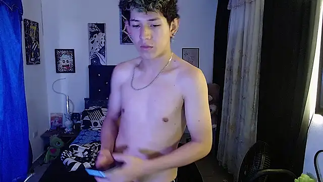 Snapshot of Yorsamm_and_friends chatting on 2, 12, 2025 Yorsamm and friends online show from 2, 12, 2025