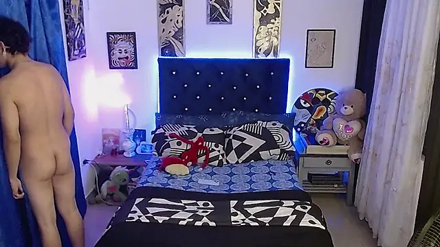 Snapshot of Yorsamm_and_friends chatting on 4, 12, 2025 Yorsamm and friends online show from 4, 12, 2025