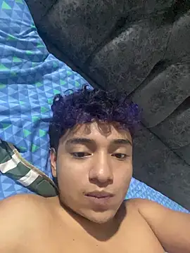 Snapshot of LiamANDJordan chatting on 17, 11, 2025 LiamANDJordan online show from 17, 11, 2025