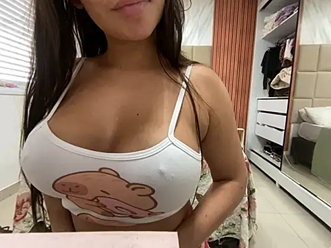 nathalia Silva online show from 30, 4, 2026