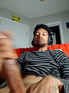 Snapshot of BigPrettyDick777 chatting on 13, 1, 2026 BigPrettyDick777 online show from 13, 1, 2026