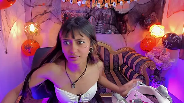 Snapshot of Noa_clk chatting on 2, 11, 2025 Noa clk online show from 2, 11, 2025