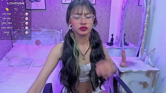 Snapshot of Noa_clk chatting on 29, 11, 2025 Noa clk online show from 29, 11, 2025