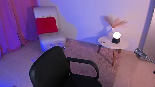 Snapshot of laana_foxx chatting on 27, 10, 2025 laana foxx online show from 27, 10, 2025