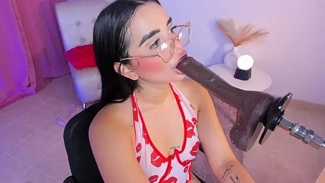 Snapshot of laana_foxx chatting on 28, 10, 2025 laana foxx online show from 28, 10, 2025