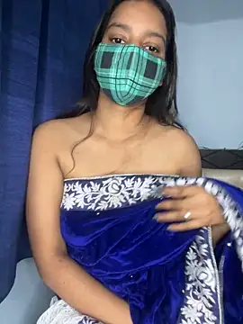 Snapshot of Cute_Marina chatting on 3, 11, 2025 Cute Marina online show from 3, 11, 2025