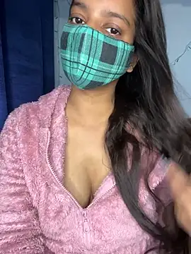 Snapshot of Cute_Marina chatting on 15, 11, 2025 Cute Marina online show from 15, 11, 2025