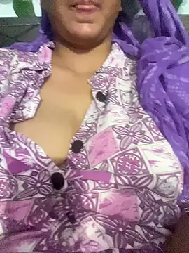 Snapshot of Cute_Marina chatting on 3, 5, 2026 Cute Marina online show from 3, 5, 2026