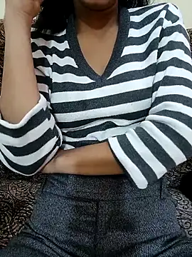 Snapshot of Fuck_me_babyy chatting on 8, 11, 2025 Fuck me babyy online show from 8, 11, 2025