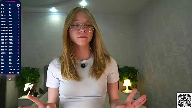 BarbaraViggiani online show from 15, 12, 2025