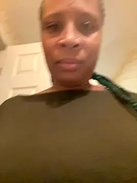 CreammieDelite online show from 29, 10, 2025