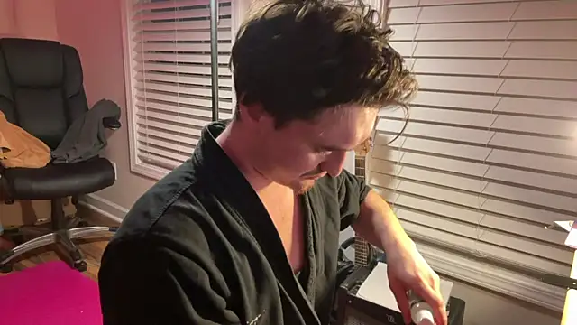 Snapshot of andrenoma427 chatting on 4, 11, 2025 andrenoma427 online show from 4, 11, 2025