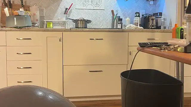 Snapshot of andrenoma427 chatting on 25, 11, 2025 andrenoma427 online show from 25, 11, 2025