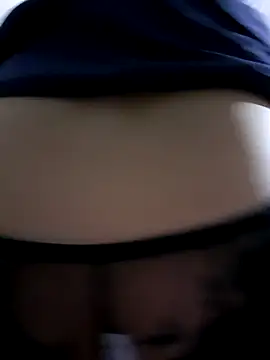 Snapshot of YennyeLa chatting on 22, 11, 2025 YennyeLa online show from 22, 11, 2025