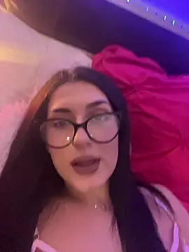 Snapshot of claraseloura chatting on 23, 11, 2025 claraseloura online show from 23, 11, 2025