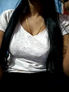 Ezabelljohn online show from 15, 4, 2026