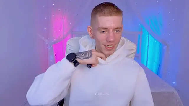 Cristian  Dior online show from 29, 11, 2025