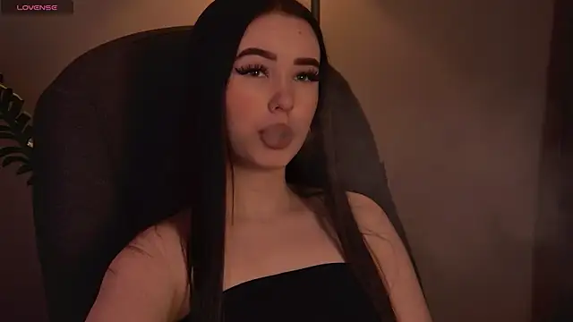 EricaKors online show from 8, 4, 2026