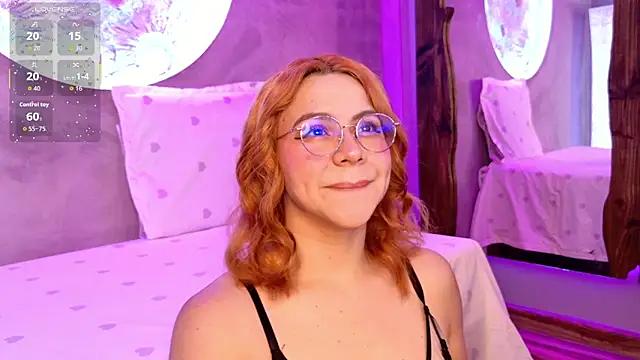 Snapshot of sussiestrawberry chatting on 11, 11, 2025 sussiestrawberry online show from 11, 11, 2025