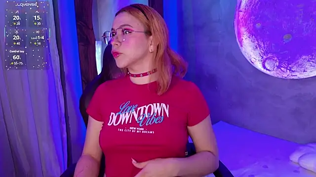 Snapshot of sussiestrawberry chatting on 20, 11, 2025 sussiestrawberry online show from 20, 11, 2025