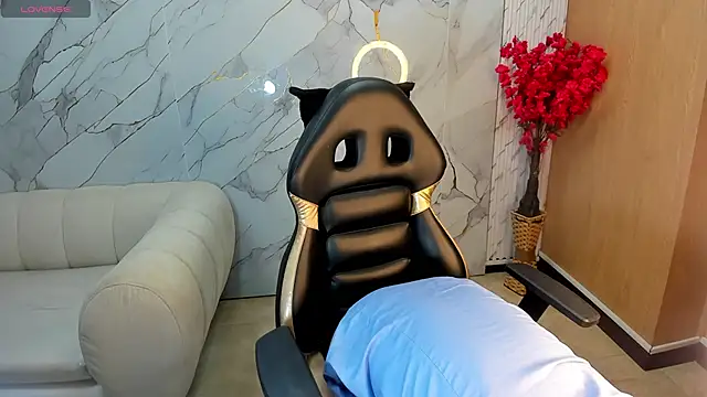 Snapshot of andrea_tasty_tf chatting on 16, 12, 2025 andrea tasty tf online show from 16, 12, 2025