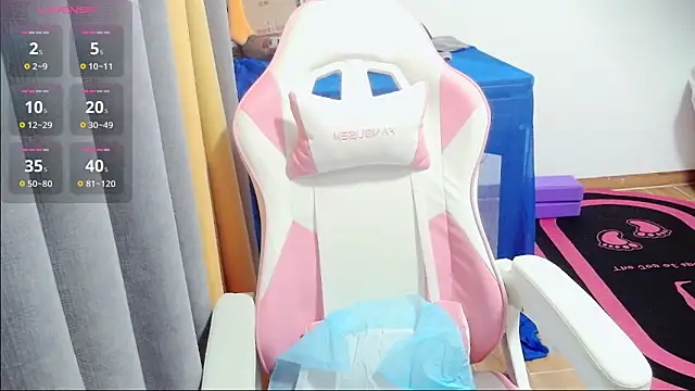 Snapshot of xiaoxiao--baby chatting on 7, 11, 2025 xiaoxiao--baby online show from 7, 11, 2025