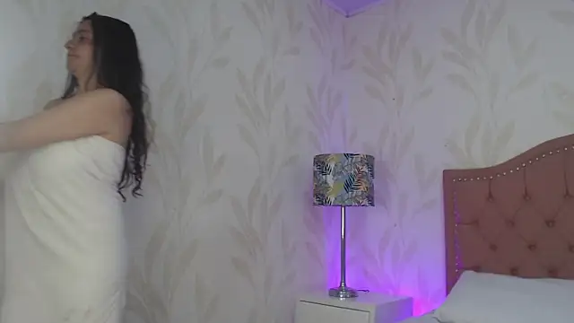 Snapshot of Emmy_Palacios chatting on 31, 10, 2025 Emmy Palacios online show from 31, 10, 2025