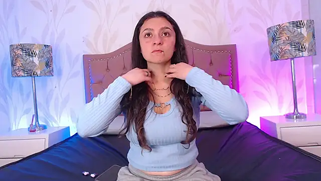 Snapshot of Emmy_Palacios chatting on 15, 12, 2025 Emmy Palacios online show from 15, 12, 2025