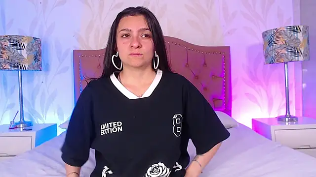 Snapshot of Emmy_Palacios chatting on 17, 12, 2025 Emmy Palacios online show from 17, 12, 2025