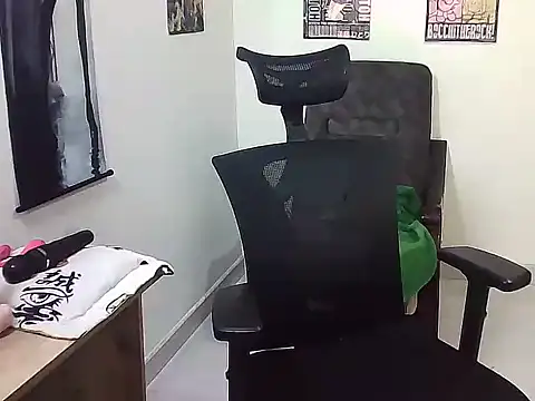 Snapshot of Gigi_Scott_ chatting on 27, 11, 2025 Gigi Scott online show from 27, 11, 2025